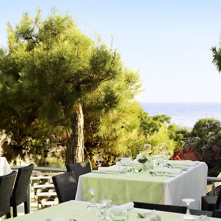 Resort Robinson Pamfilya - 4*