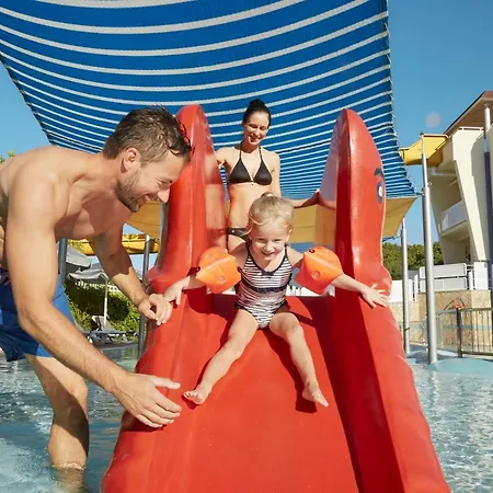 Robinson Pamfilya - 4*